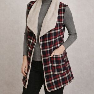 E2 Women's Plaid Sherpa Lined Vest Size Medium Cozy Perfect Holiday Wear